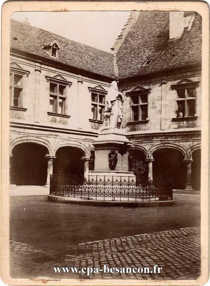 BESANÇON - Statue du Cardinal Granvelle - v. 1900